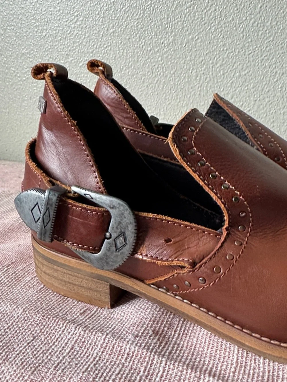 Musse & Cloud Brown Leather Buckle Ankle Booties / Shooties